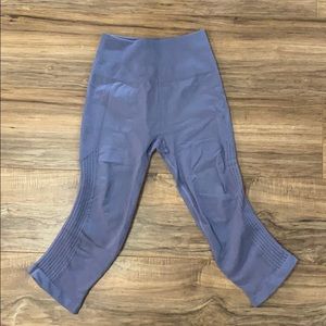 COPY - Lululemon seamless Capri